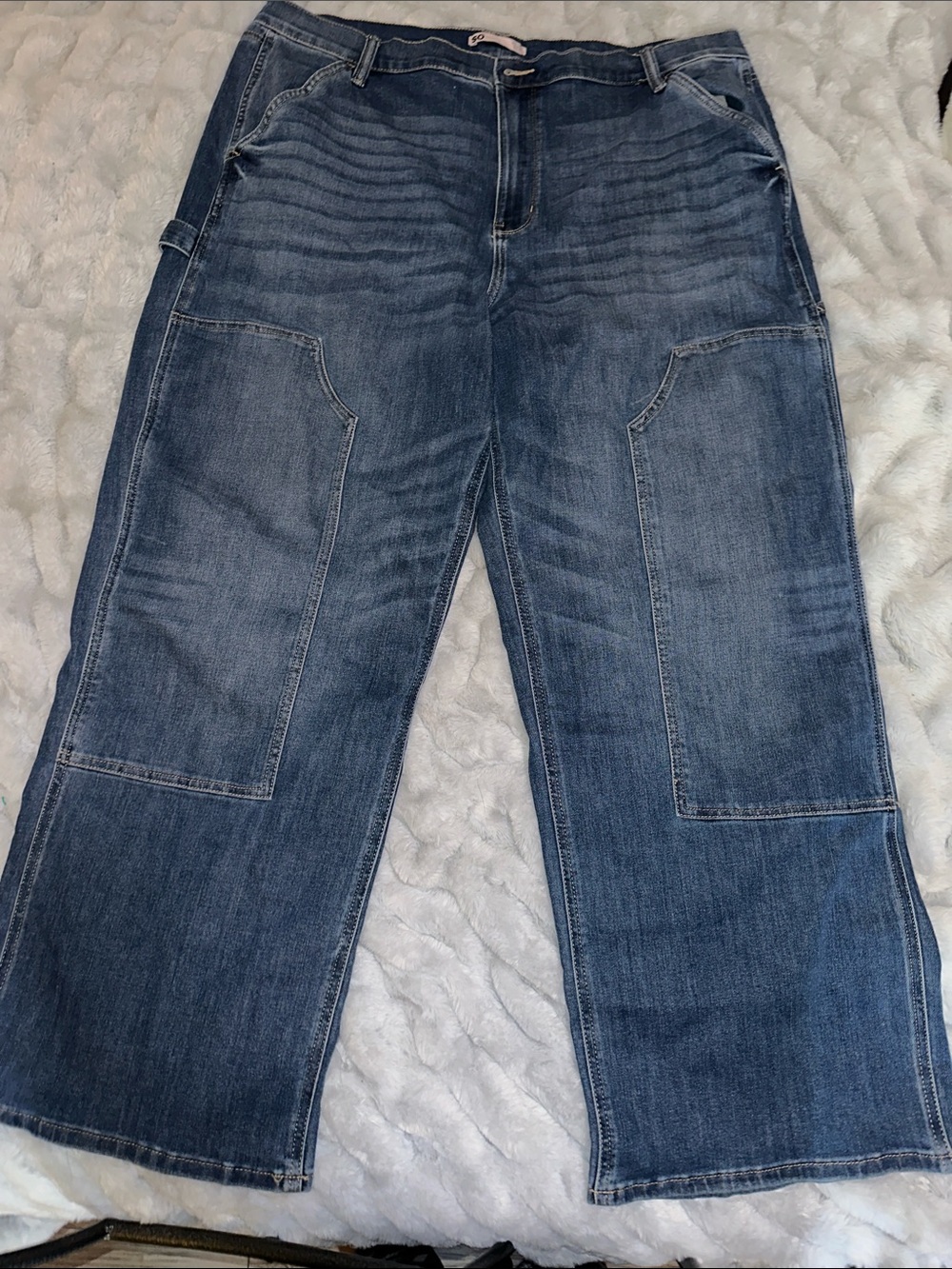 SO Wide-Leg Flare Jeans in Faded Blue Denim
